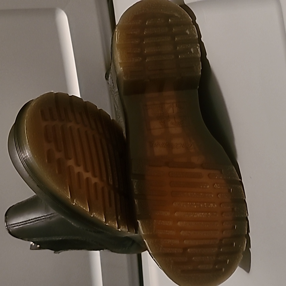Doc Martens - Picture 3 of 6
